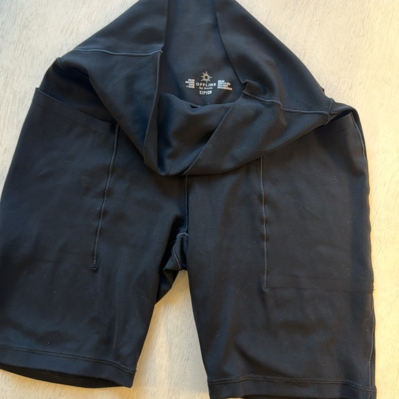 Offline By Aerie Real Me Black Bike Shorts Hi-Rise 7” Inseam Size Small - Picture 2 of 3